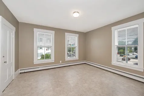 247 Spruce Street Manchester NH 03103