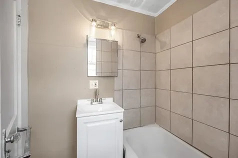 247 Spruce Street Manchester NH 03103