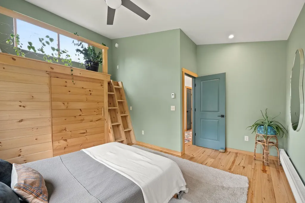 27 Hanley Lane Essex VT 05452