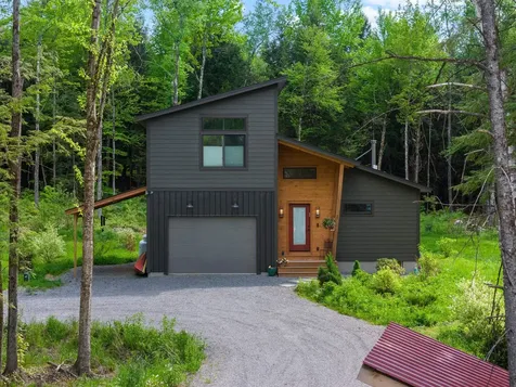 27 Hanley Lane Essex VT 05452