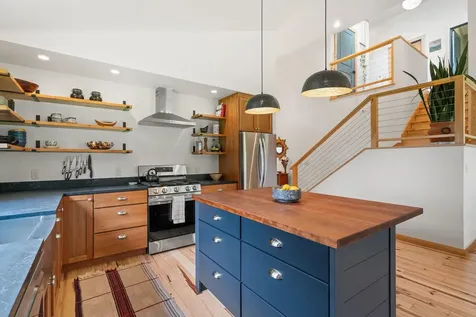 27 Hanley Lane Essex VT 05452