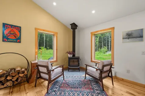 27 Hanley Lane Essex VT 05452