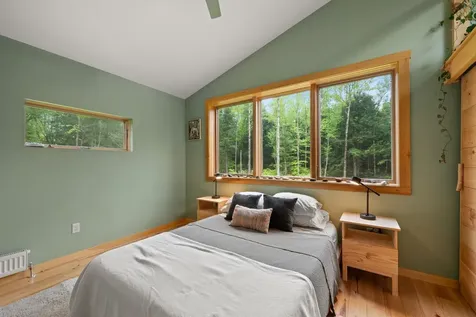 27 Hanley Lane Essex VT 05452