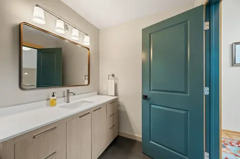 27 Hanley Lane Essex VT 05452