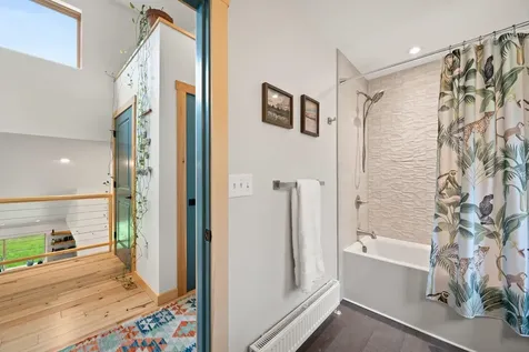 27 Hanley Lane Essex VT 05452