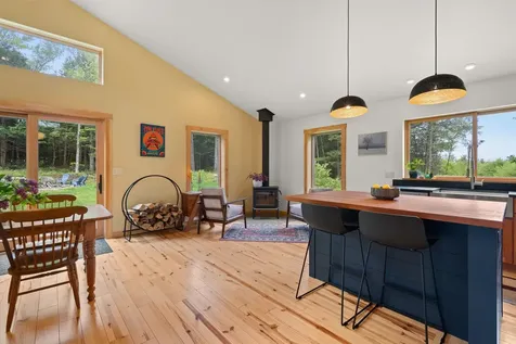 27 Hanley Lane Essex VT 05452