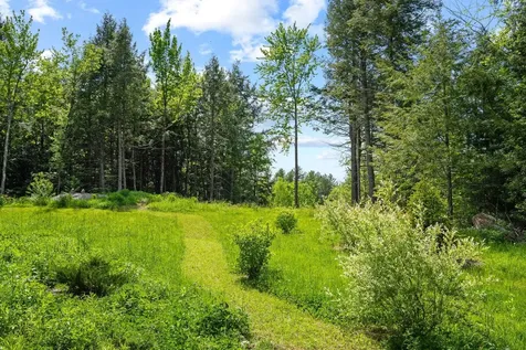 27 Hanley Lane Essex VT 05452