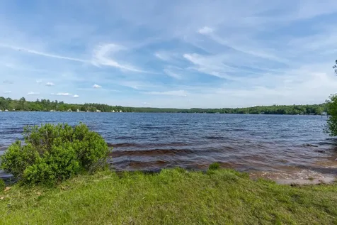 94 Lake Shore Drive Northwood NH 03261