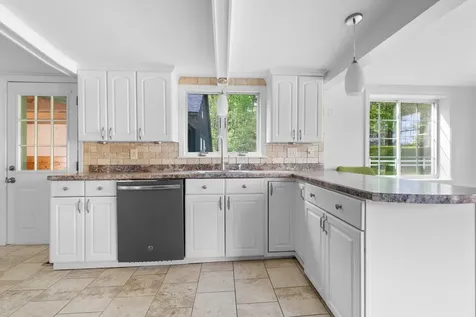 94 Lake Shore Drive Northwood NH 03261