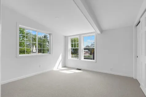 94 Lake Shore Drive Northwood NH 03261