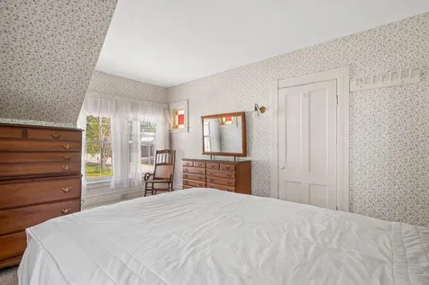 40 Central Street Hillsborough NH 03244
