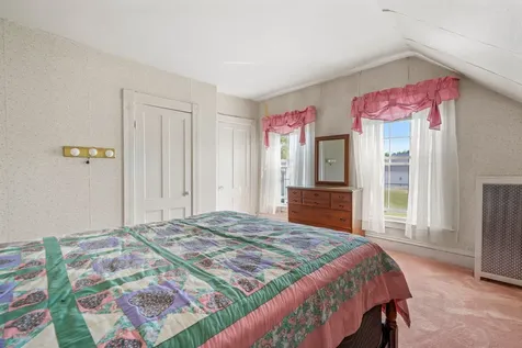 40 Central Street Hillsborough NH 03244