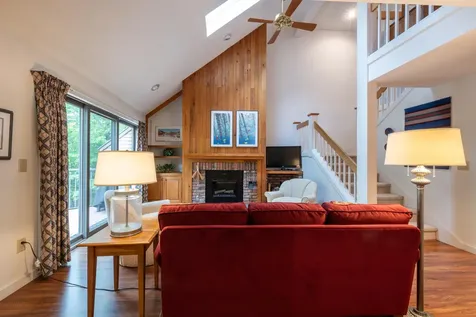 1140 Murphy Road Hartford VT 05059