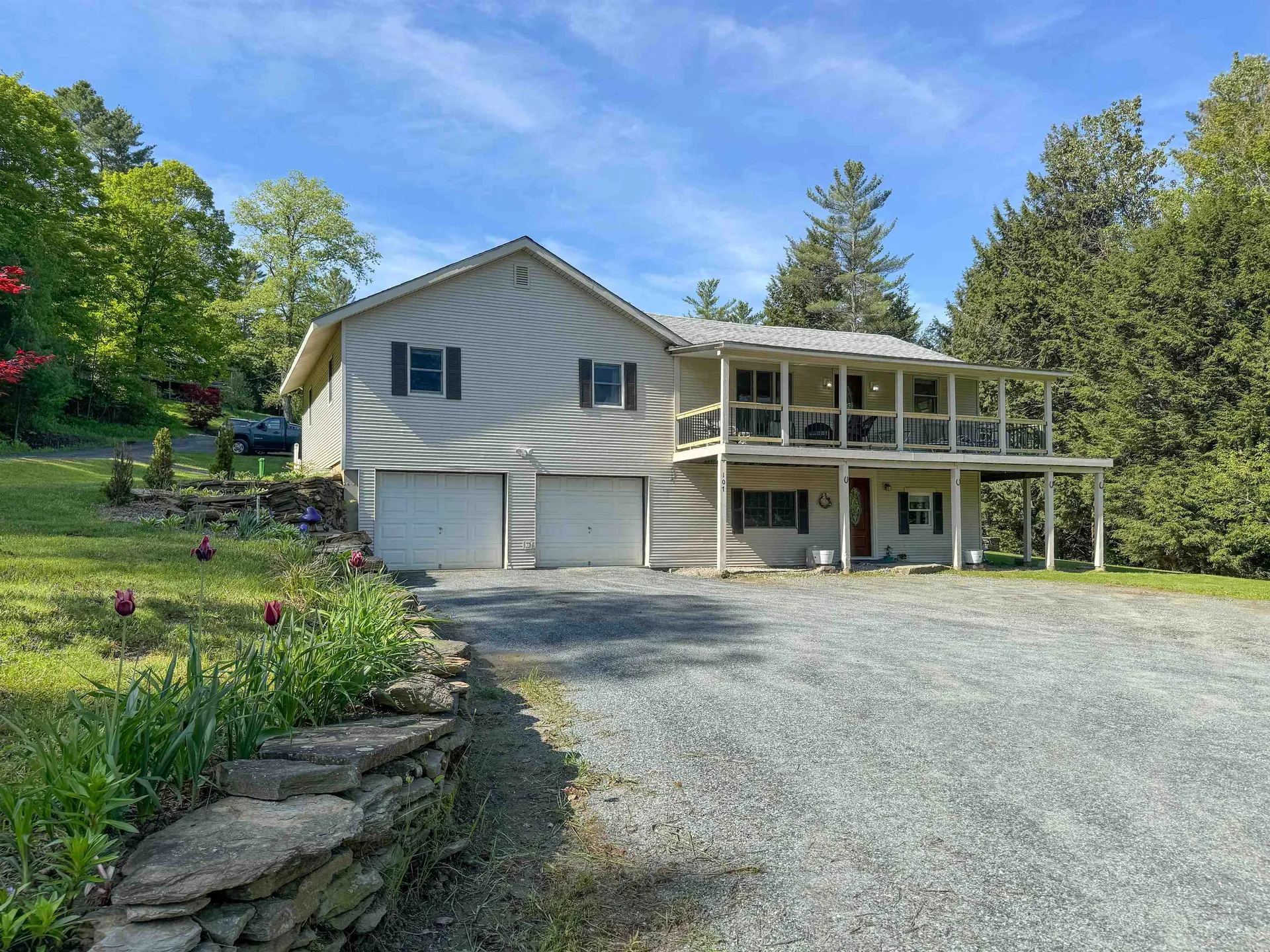 107 Winding Brook Lane Hartford VT 05001