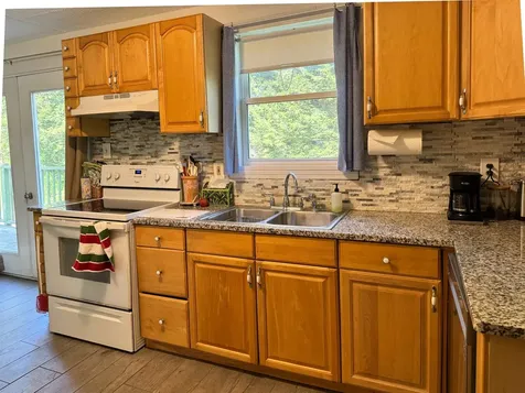 107 Winding Brook Lane Hartford VT 05001