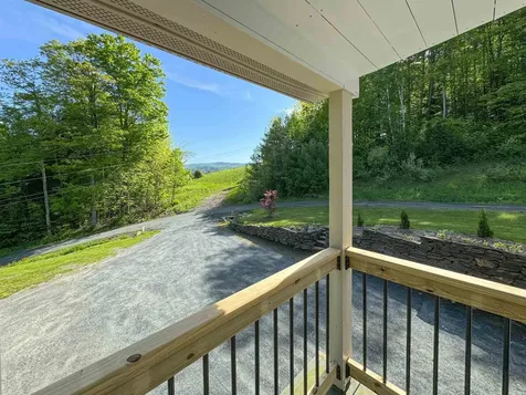 107 Winding Brook Lane Hartford VT 05001
