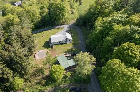 107 Winding Brook Lane Hartford VT 05001