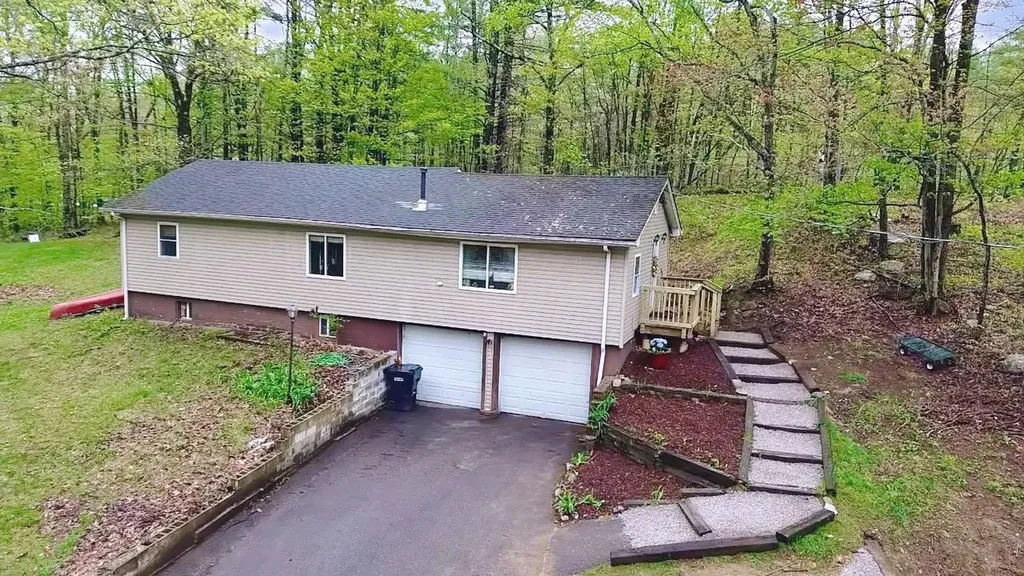 472 Concord Road Northfield NH 03276