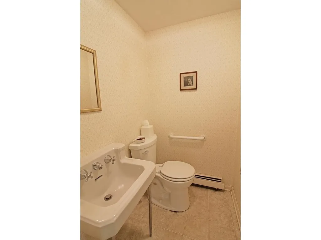 162 Crescent Road Burlington VT 05401