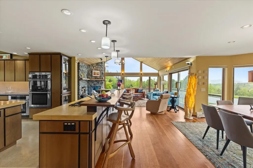 83 Dewey Farm Road Stowe VT 05672