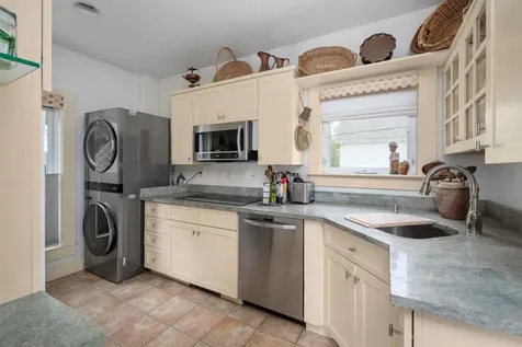 116 Whipple Road Kittery ME 03904-1341