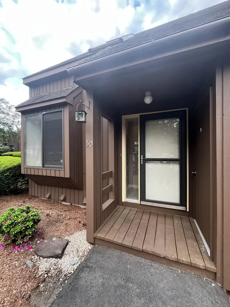 50 Spring Cove Road Nashua NH 03062