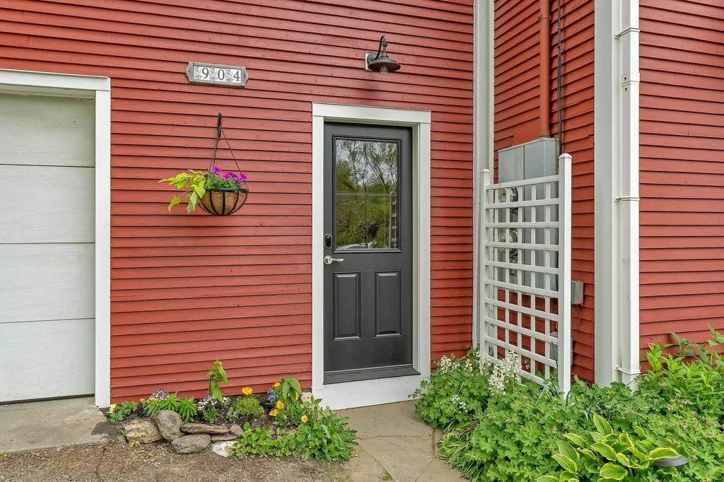 904 Moscow Road Stowe VT 05672