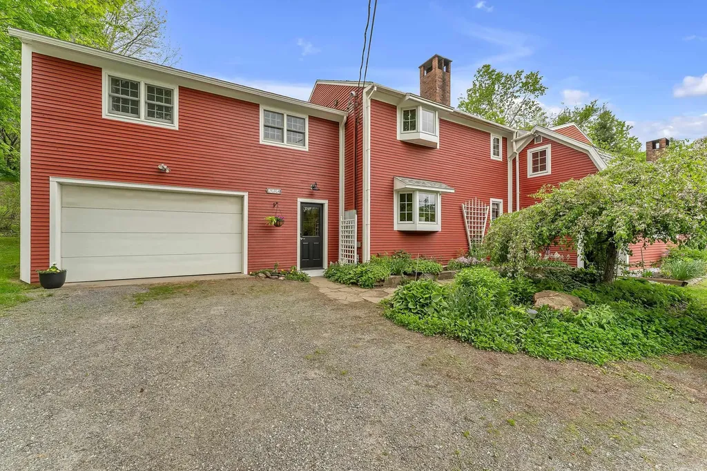 904 Moscow Road Stowe VT 05672