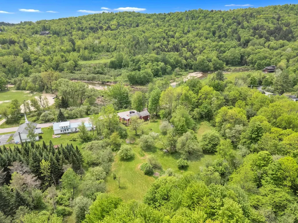 904 Moscow Road Stowe VT 05672