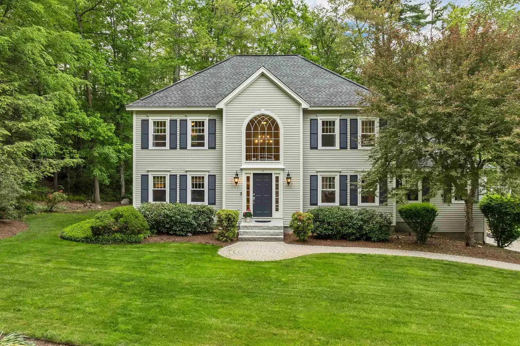 17 Harvard Lane Bedford NH 03110