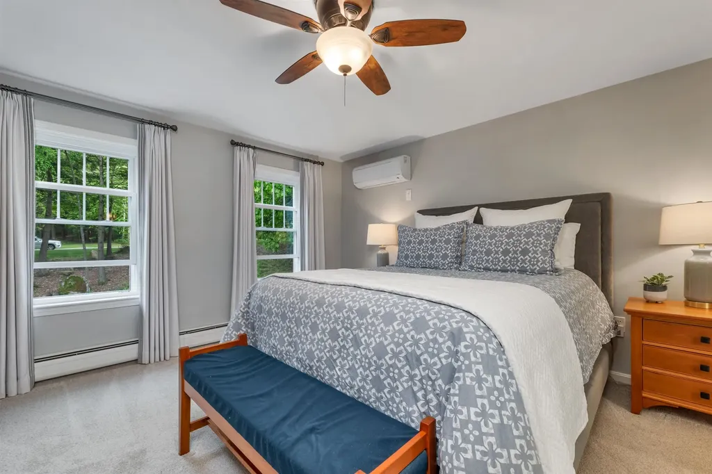17 Harvard Lane Bedford NH 03110