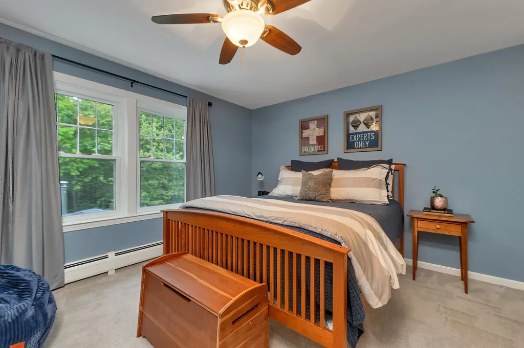 17 Harvard Lane Bedford NH 03110