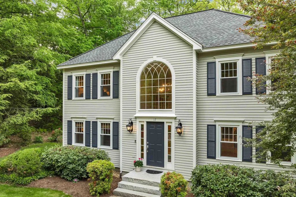 17 Harvard Lane Bedford NH 03110