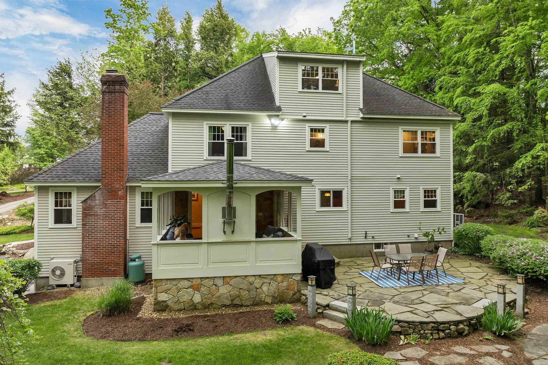 17 Harvard Lane Bedford NH 03110