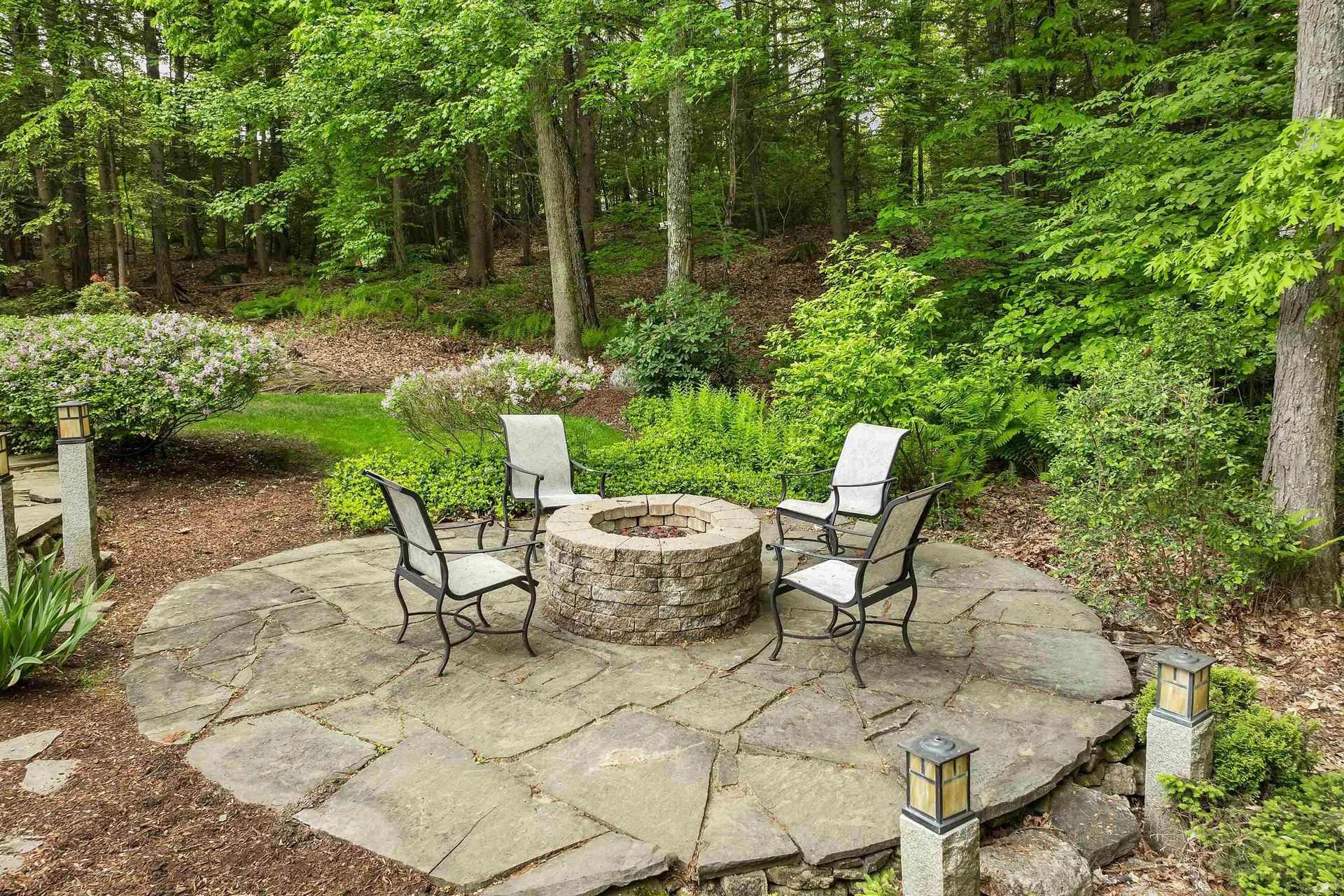 17 Harvard Lane Bedford NH 03110