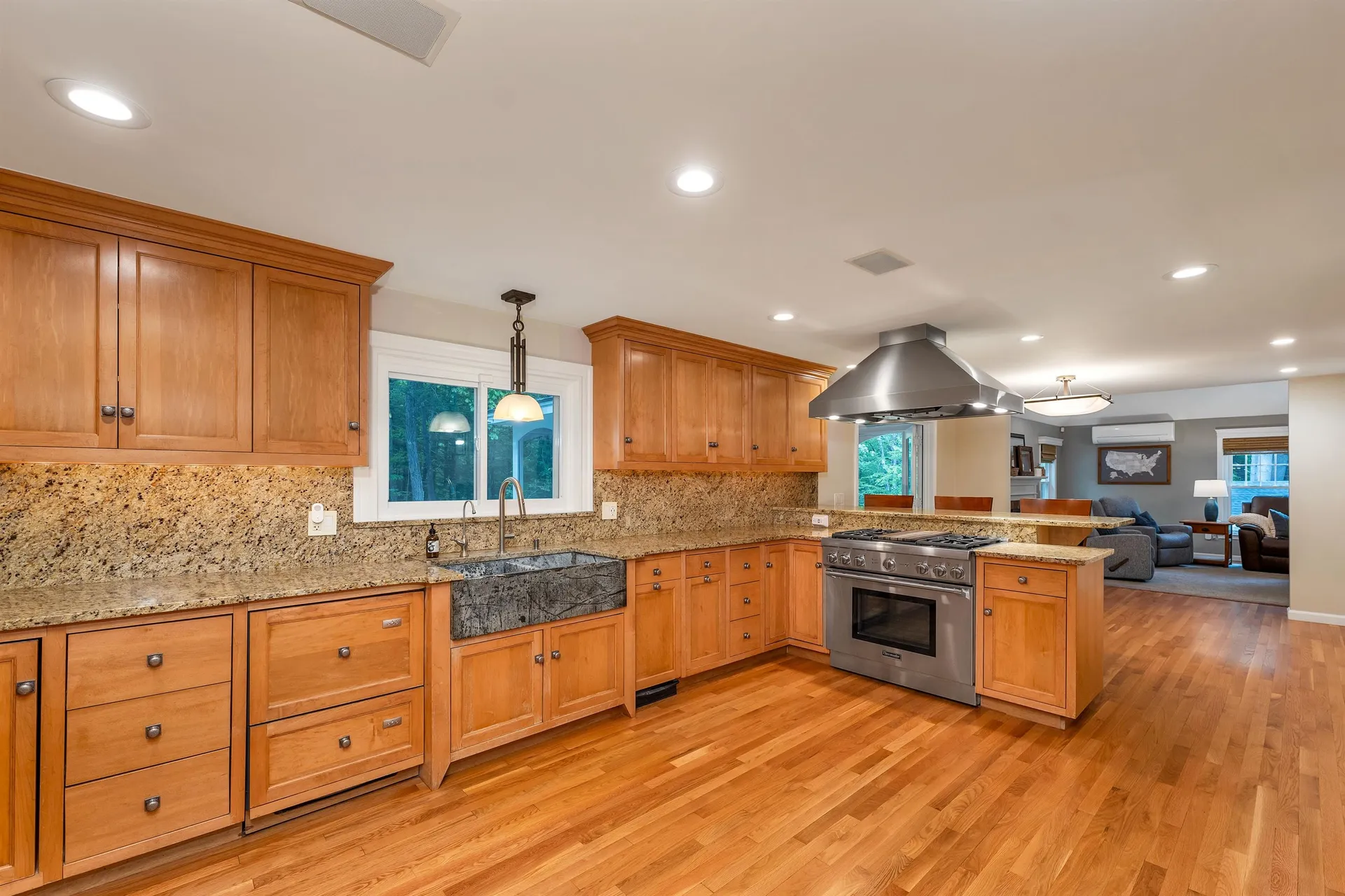 17 Harvard Lane Bedford NH 03110