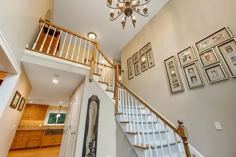 17 Harvard Lane Bedford NH 03110