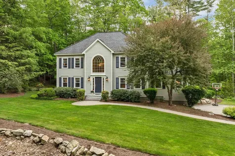 17 Harvard Lane Bedford NH 03110