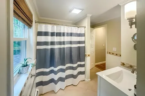 17 Harvard Lane Bedford NH 03110
