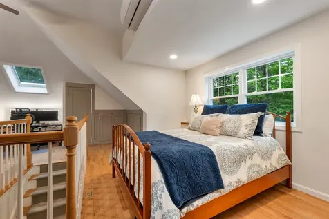 17 Harvard Lane Bedford NH 03110