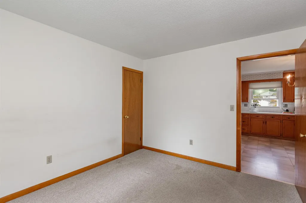 27 Killoran Drive Essex Junction VT 05452