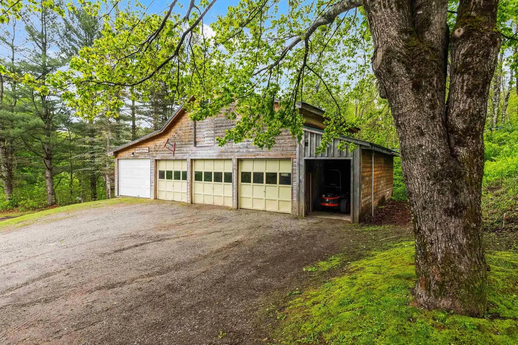 8494 Main Road Huntington VT 05462