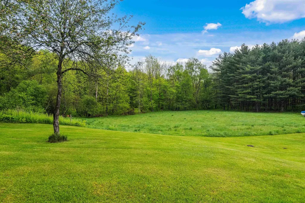 8494 Main Road Huntington VT 05462