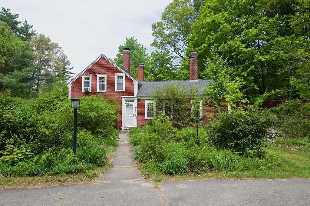 31 Main Street Sandown NH 03873