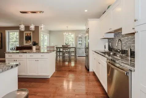 28 Sandybrook Drive Raymond NH 03077