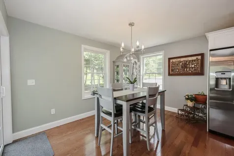28 Sandybrook Drive Raymond NH 03077