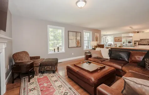 28 Sandybrook Drive Raymond NH 03077
