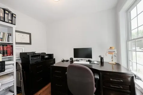 28 Sandybrook Drive Raymond NH 03077