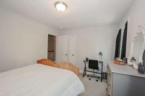 28 Sandybrook Drive Raymond NH 03077