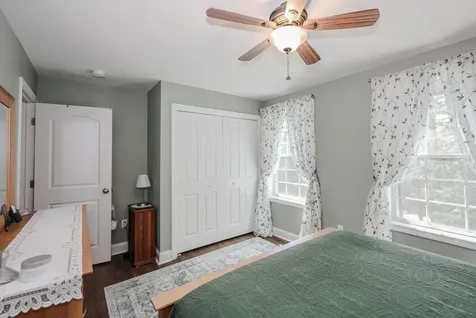 28 Sandybrook Drive Raymond NH 03077